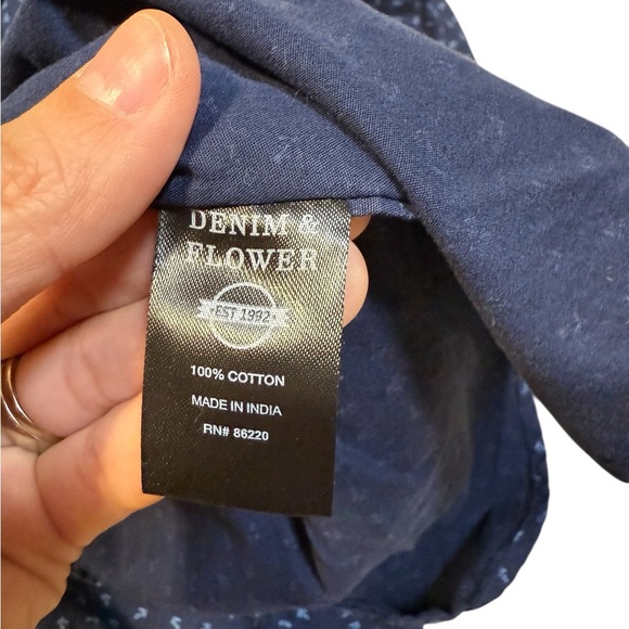 Denim & Flower Button Up Shirt Men's M Slim Fit Blue with Blue Anchor Pattern - Picture 3 of 8